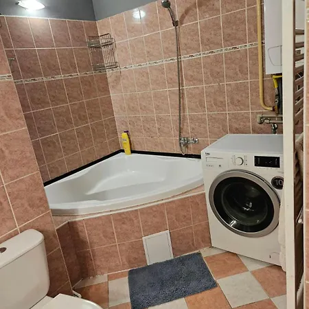 Διαμέρισμα 9 *